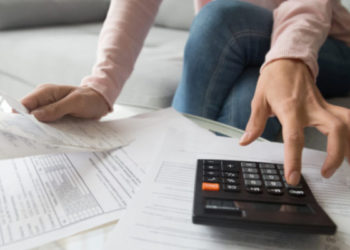 Using a Line of Credit vs. a Personal Loan: Which is Right for You?